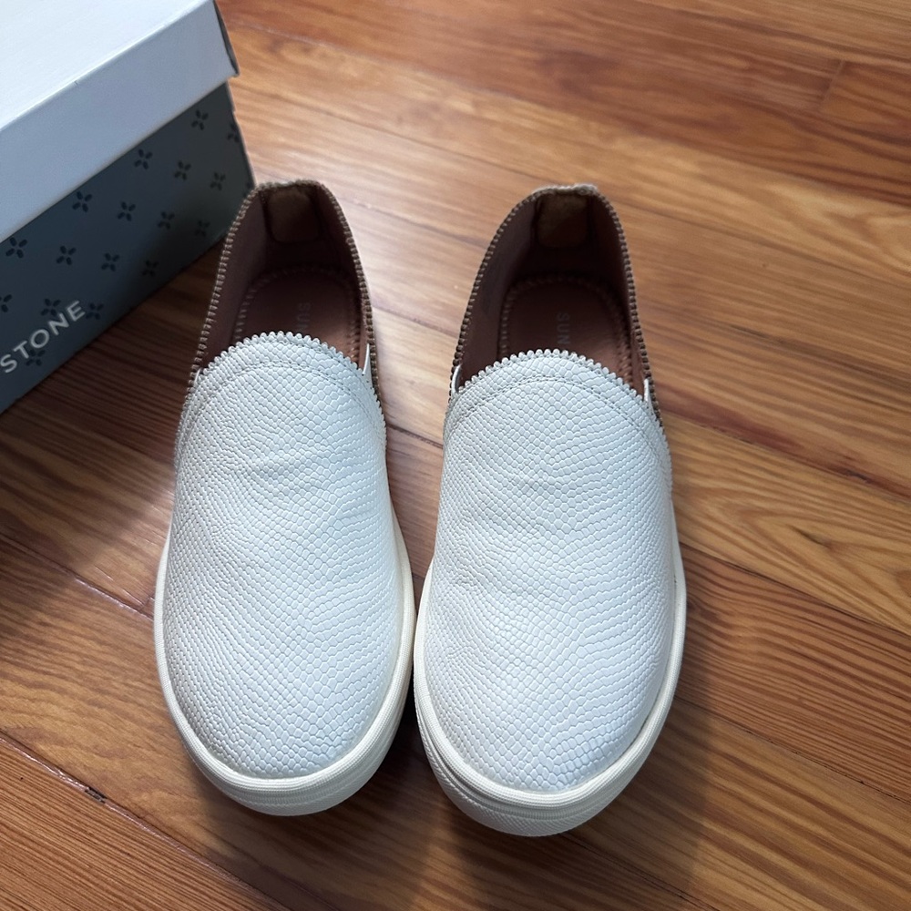 Sun + Stone White Textured Women's Mariamp Leather Sneakers Size 6.5